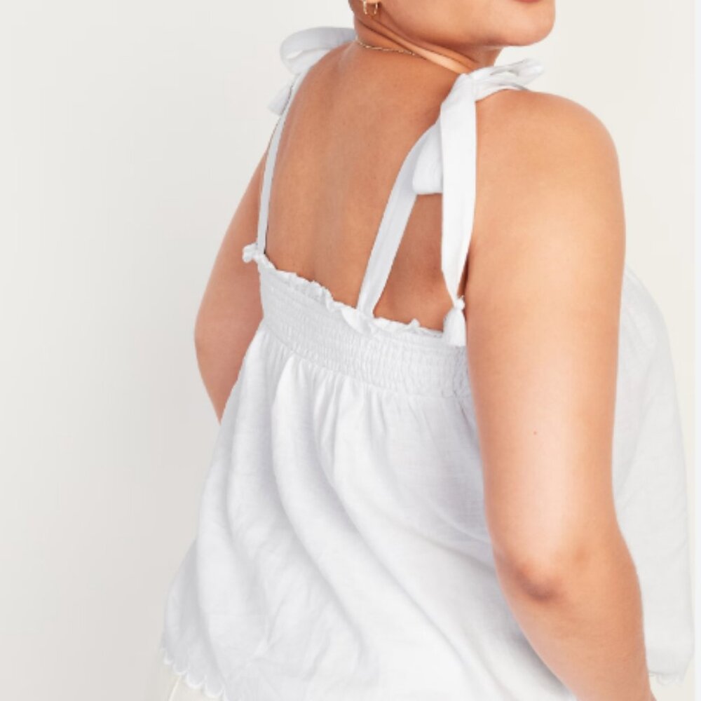 Old Navy || Sleeveless Smocked Linen-Blend Swing Top - Picture 2 of 3
